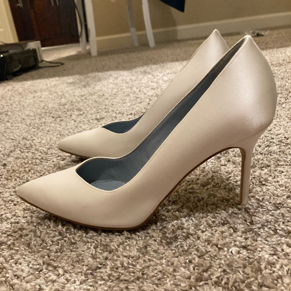 Wedding Perfect Pump 85 - Size US 6.5 - Wedding White Satin